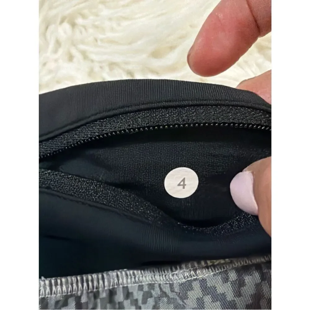 Rare Run Times lululemon athletica Black & Gray Patterned Women's Skort size 4